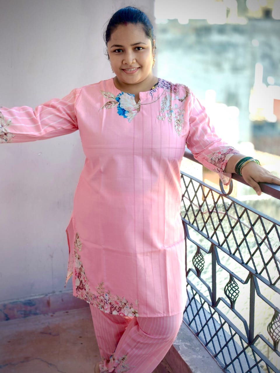 Elegant Pink Striped Kurta Set with Intricate Floral Embroidery