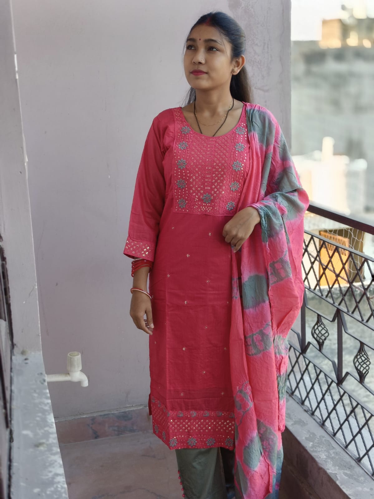 Ready-to-Wear Pink Ethnic Set with Intricate Mirror/Sequin Detailing